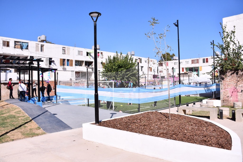 Se inauguraron obras de mejoramiento de espacios públicos en el barrio Carlos Gardel de El Palomar