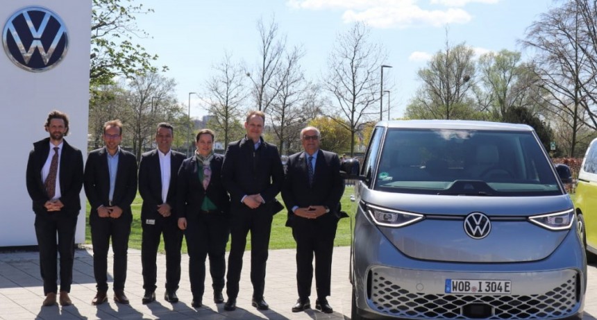 Volkswagen eligió a Argentina para producir camiones, motos y avanzar en la transición tecnológica a vehículos eléctricos