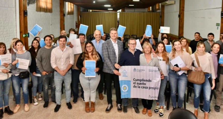 El gobierno nacional entregó lotes con servicios de Procrear II en Saladillo