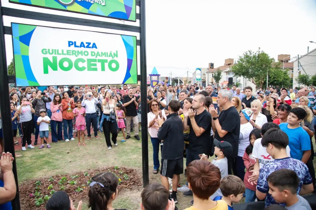 Ferraresi reinaugura plaza en Barrio Azul, promoviendo espacios públicos revitalizados para la comunidad