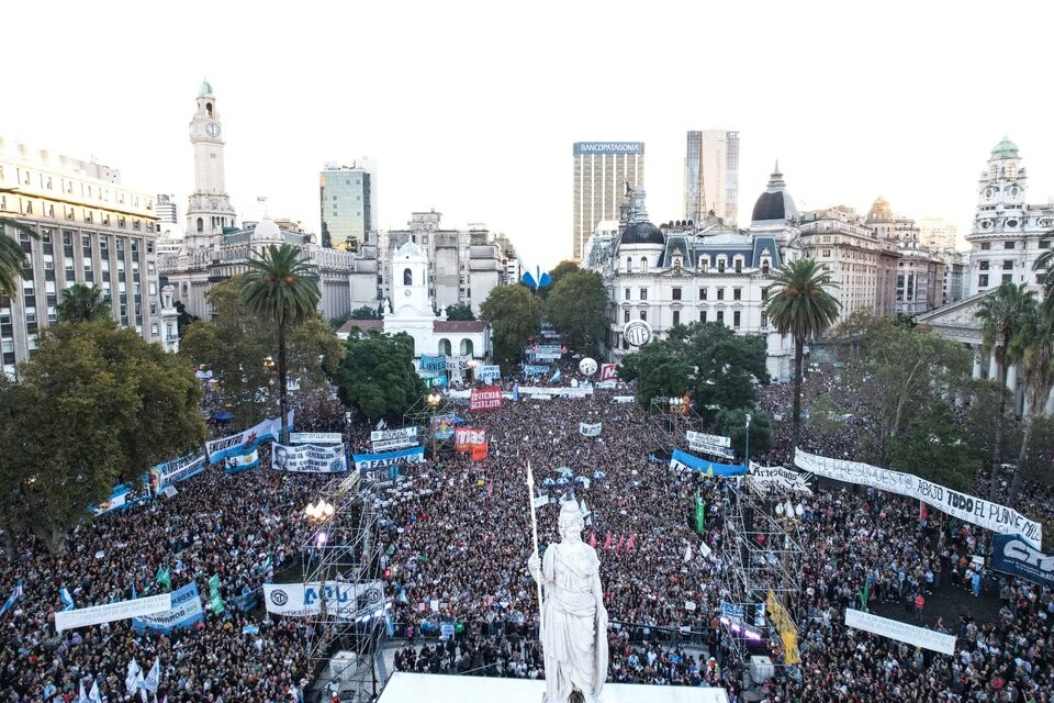 Emotivo discurso en Plaza de Mayo: el Documento completo leído ante multitud