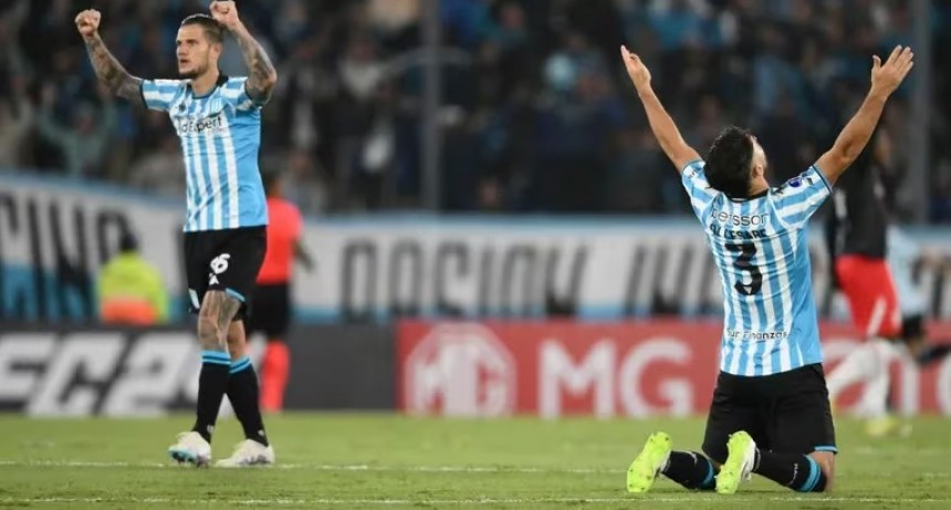 Racing aplasta a Bragantino en la Copa Sudamericana