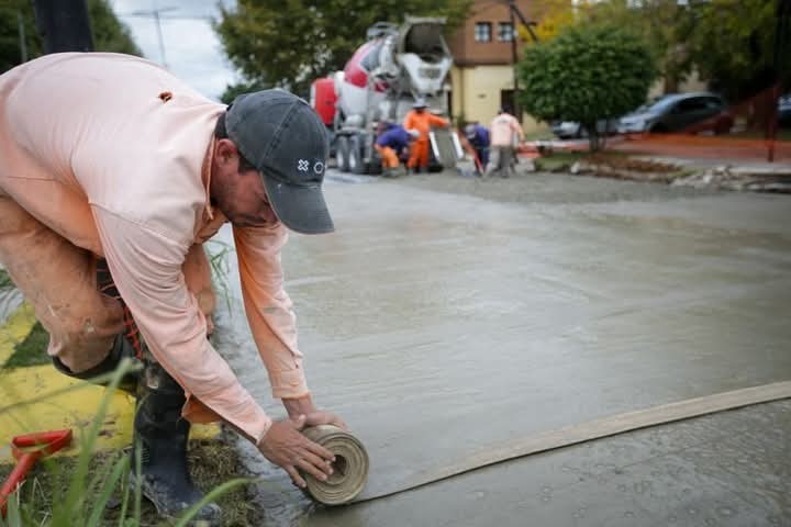 Quilmes reactivó la repavimentación de la avenida Andrés Baranda tras la paralización de la obra nacional