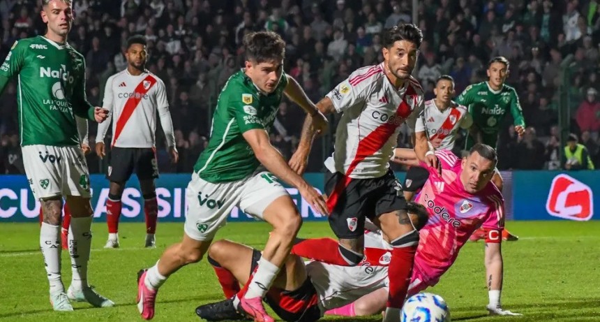 River empató con Sarmiento en Junín y no pudo acercarse a la punta del Apertura