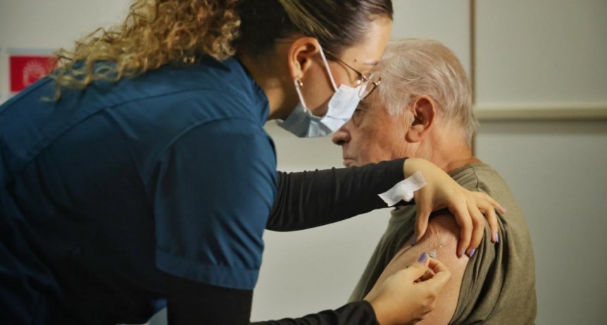 La Ciudad comenzó la vacunación antigripal en hospitales y centros de salud