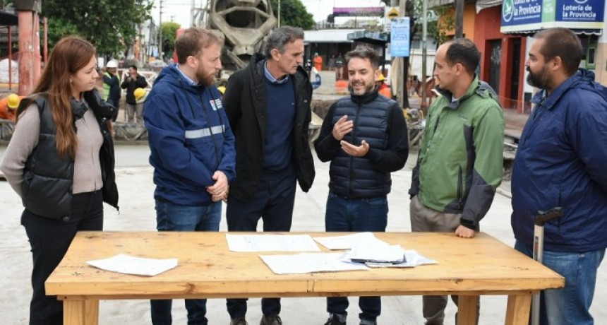 Katopodis recorrió obras en Fiorito: avanza la pavimentación de 18 cuadras en Lomas de Zamora