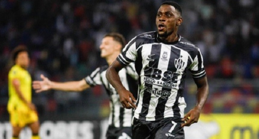 Con un arranque letal, Central Córdoba venció a Táchira y lidera su grupo en la Libertadores
