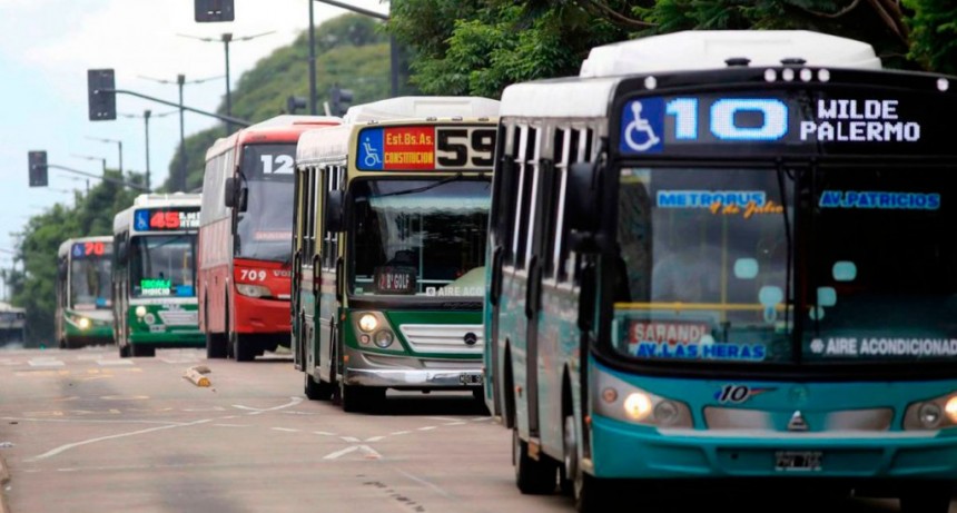 La UTA postergó la definición de un paro y continuará las negociaciones hoy, martes