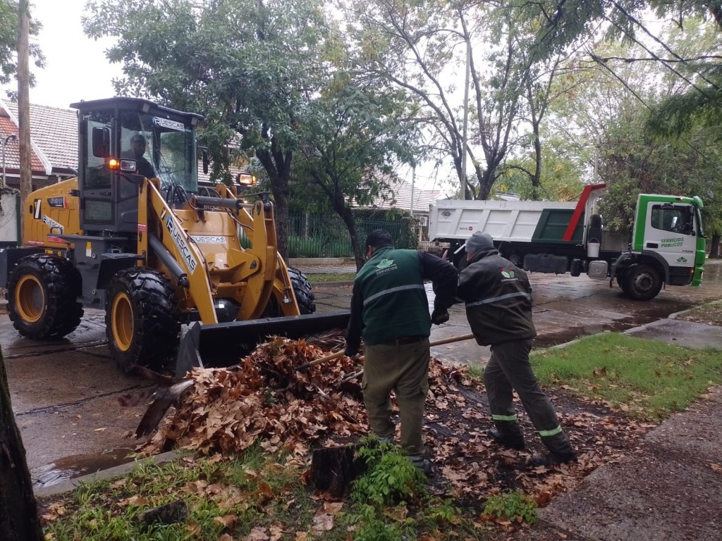 Alerta por lluvias: despliegan operativos de limpieza para evitar anegamientos en Esteban Echeverr&iacute;a