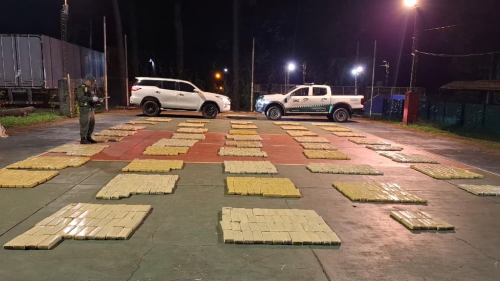 Impactante golpe al narcotr&aacute;fico: incautan m&aacute;s de una tonelada de marihuana en la frontera y hay un dato que sorprende