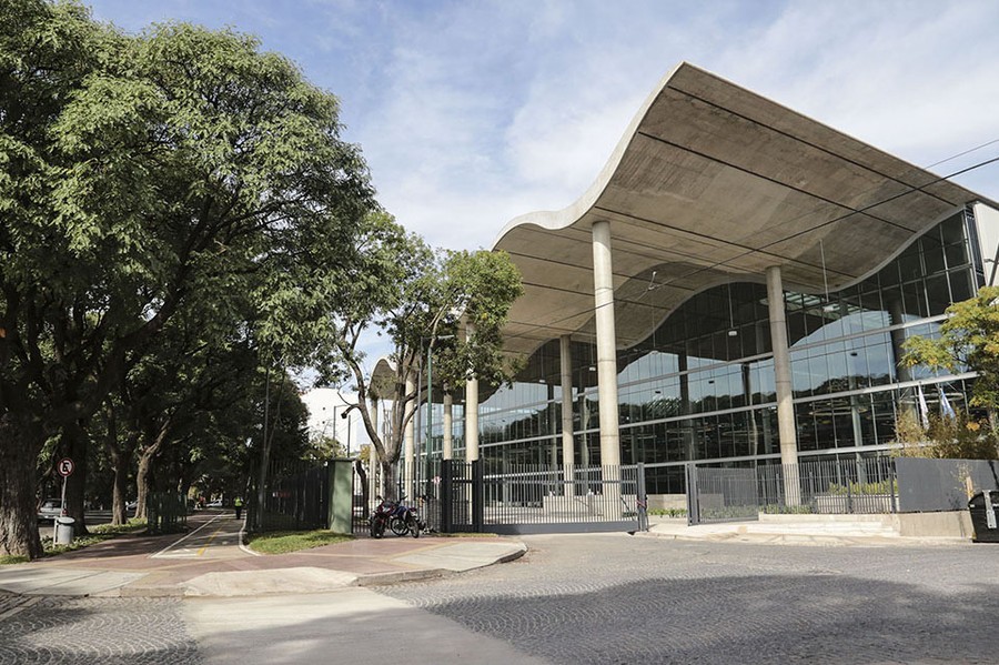 Prioridad total para porte&ntilde;os: la Ciudad redefine el acceso a servicios y desata pol&eacute;mica