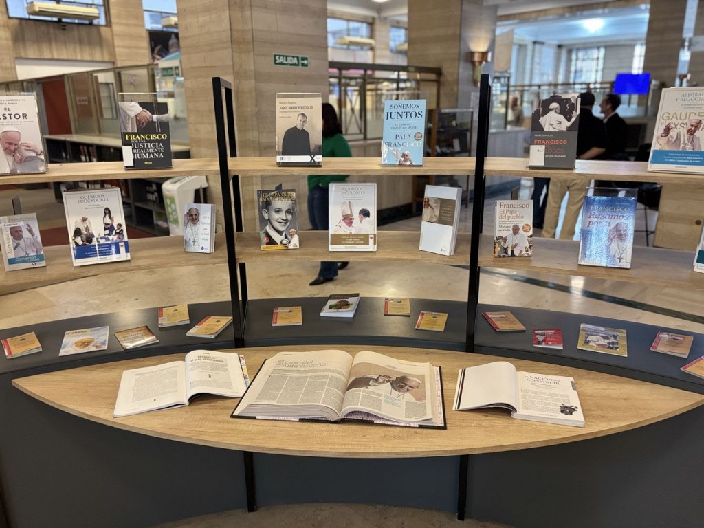 La Biblioteca del Congreso convoca a preservar el legado del Papa Francisco, a un a&ntilde;o de su muerte