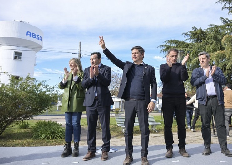 Kicillof inaugur&oacute; obras clave en Guamin&iacute; y apunt&oacute; contra la paralizaci&oacute;n de la obra p&uacute;blica nacional