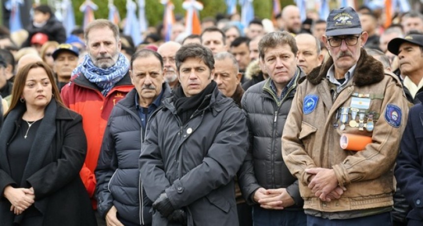 Fuerte mensaje desde el sur: Kicillof encabez&oacute; el acto por Malvinas en Ushuaia y apunt&oacute; contra el Gobierno nacional