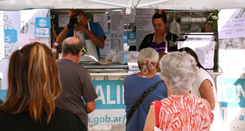 Precios bajos y descuentos clave: vuelven las ferias en Mor&oacute;n con beneficios y nuevos puestos