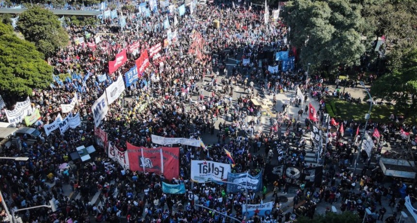 Protesta nacional: organizaciones sociales realizan cortes en todo el pa&iacute;s