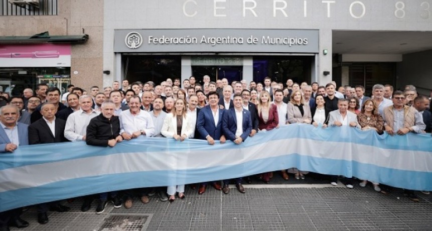 Intendentes en pie de guerra: Kicillof encabez&oacute; un fuerte reclamo a Naci&oacute;n por fondos y obras paralizadas