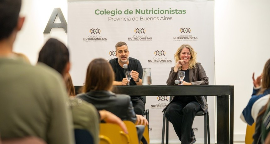 El nutricionista de la selecci&oacute;n campeona del mundo acerca a las y los nutricionistas bonaerenses la plataforma que utiliza con los deportistas de alto rendimiento   