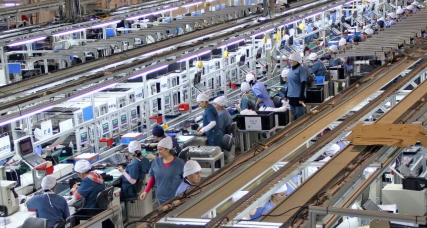 Alarma industrial: f&aacute;bricas operan a media m&aacute;quina y la actividad se desploma en sectores clave