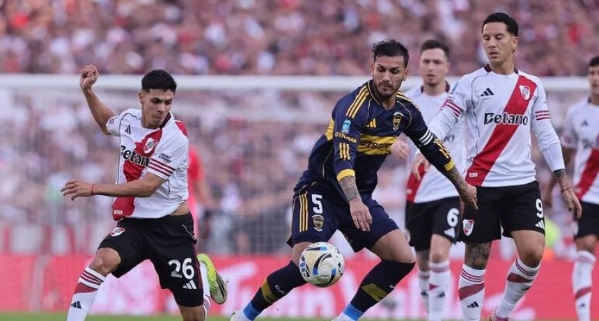 Boca golpe&oacute; en el momento justo y se qued&oacute; con el Supercl&aacute;sico ante River en el Monumental