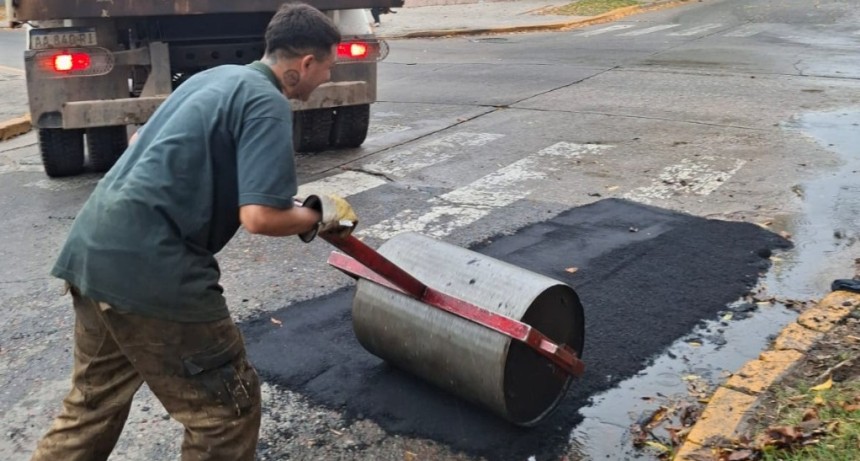 Avanza el bacheo en Monte Grande y as&iacute; impactan las obras en la seguridad vial del distrito