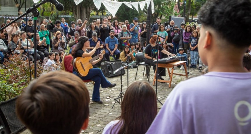 M&uacute;sica, memoria y emoci&oacute;n: cientos de chicos brillaron en un concierto que conmovi&oacute; a Bernal