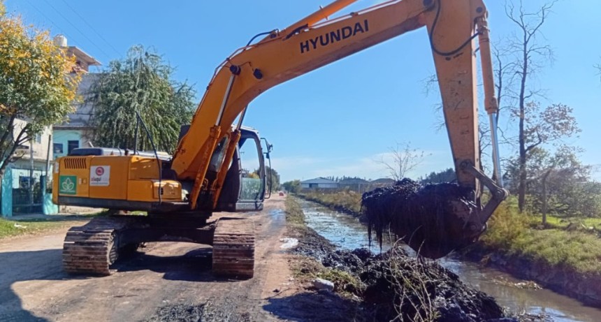Limpian arroyos en 9 de Abril para prevenir inundaciones tras las lluvias