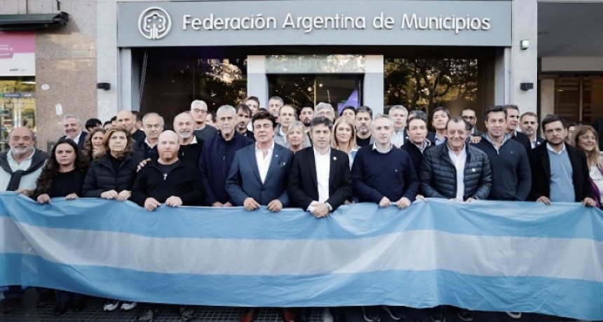 Kicillof reuni&oacute; a intendentes y apunt&oacute; contra Naci&oacute;n por fondos alimentarios adeudados