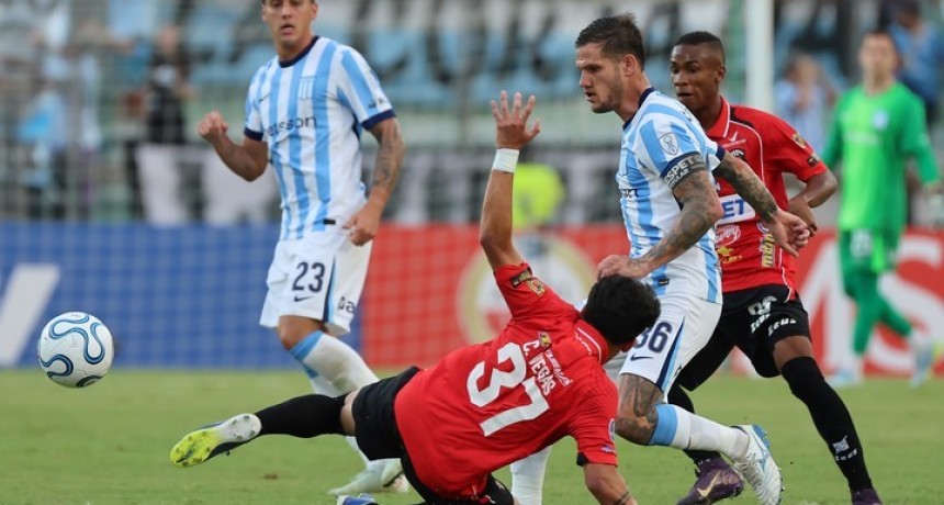 Racing dej&oacute; pasar el triunfo en Venezuela y qued&oacute; en una posici&oacute;n inc&oacute;moda en la Sudamericana