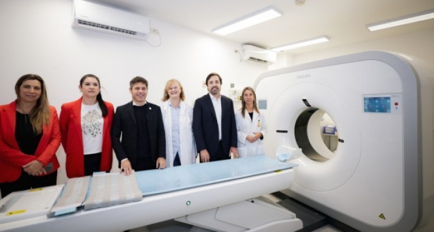 Kicillof recorri&oacute; el Hospital Rossi y reforz&oacute; el programa de medicamentos ante el recorte nacional