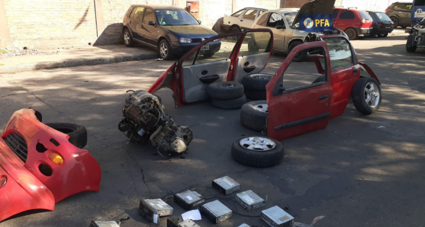 La Policía Federal desbarató un desarmadero ilegal y secuestró más de 1.200 autopartes