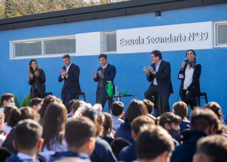Kicillof encabezó la inauguración de la Escuela Secundaria N°39 en Pilar