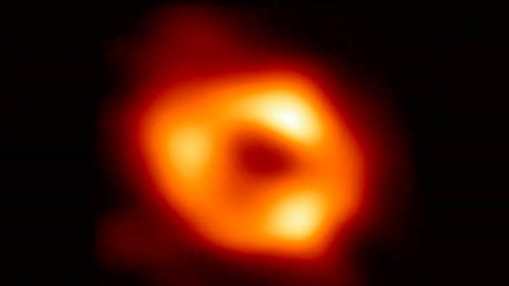 Difunden la primera imagen del agujero negro situado en el centro de la Vía Láctea