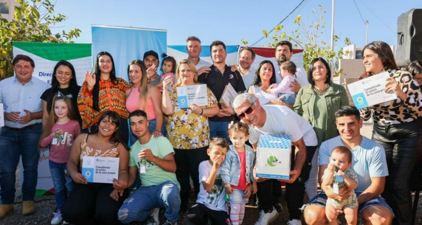 El Gobierno Nacional entregó viviendas en la provincia de Mendoza