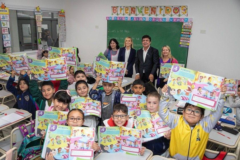 El municipio de la Matanza garantiza el acceso a libros y útiles en todas las escuelas