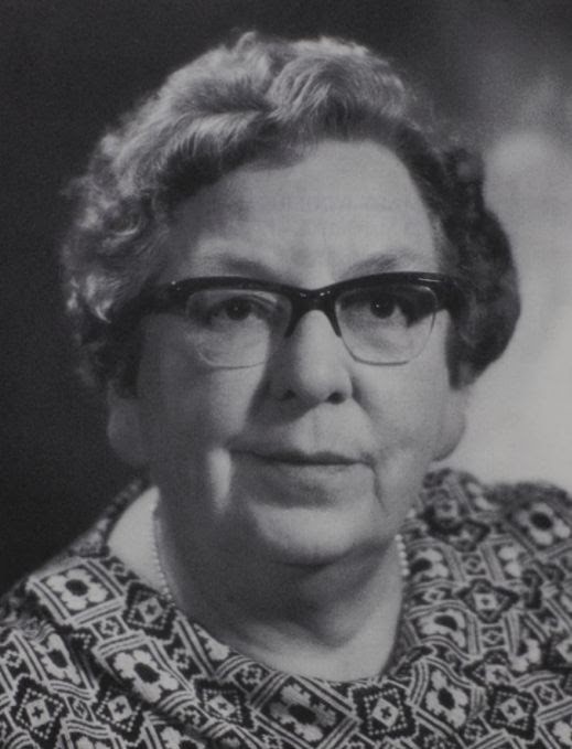Mary Winifred Parke (1908-1989), cultivando algas marinas