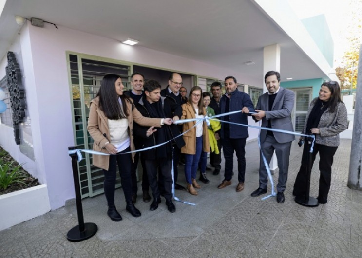 Kicillof Inauguró Centro de Salud y Recorrió Viviendas Paralizadas por el Gobierno Nacional