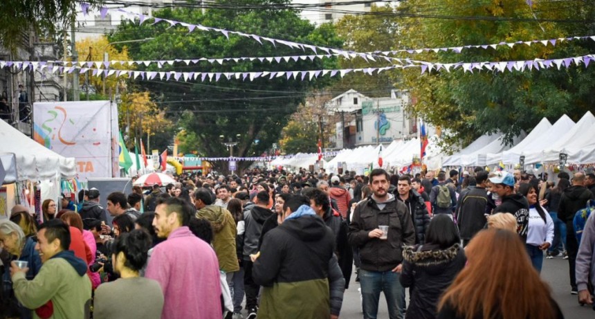 Gran primera jornada de la Fiesta de las colectividades en Quilmes