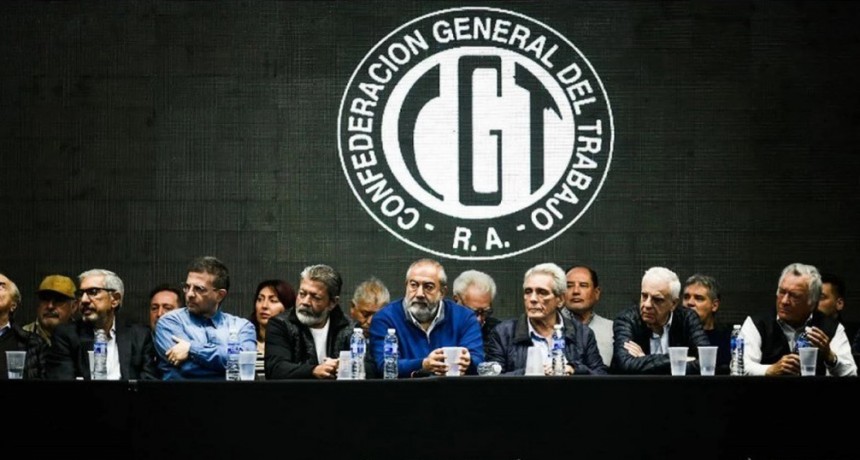 La CGT y las dos CTA lideran el paro general contra las políticas de Milei