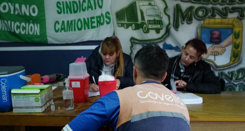 Operativo de Vacunación para 250 Trabajadores de la Empresa Recolectora de Residuos en Esteban Echeverría