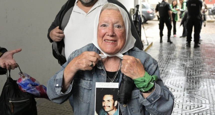 Fallece Nora Cortiñas, Figura Emblemática de los Derechos Humanos en Argentina