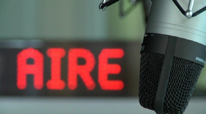 Cómo crear buenas entrevistas radiales: 7 consejos clave para estudiantes de radio