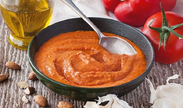 Salsa romesco: una receta catalana ideal para darle un toque especial a carnes, pescados y vegetales