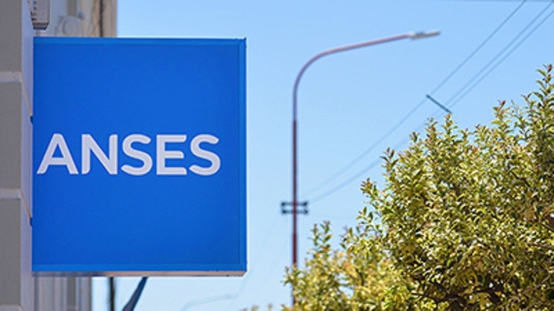 ANSES oficializó el aumento de jubilaciones para mayo