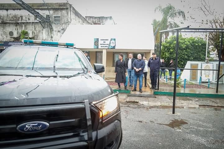 Mayra Mendoza anunció una nueva inversión en seguridad durante su visita al Comando de Patrullas Quilmes
