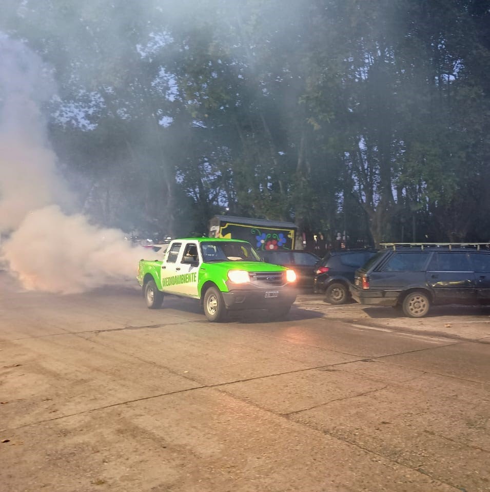 Continúan los operativos de fumigación en Esteban Echeverría para prevenir el dengue