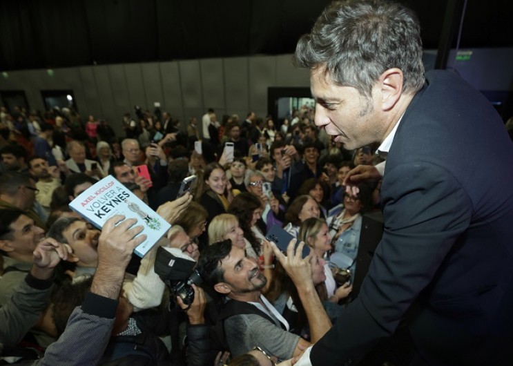 Kicillof en la Feria del Libro: “La mejor respuesta a las agresiones del Presidente es pensar cómo hacer que Argentina se desarrolle”