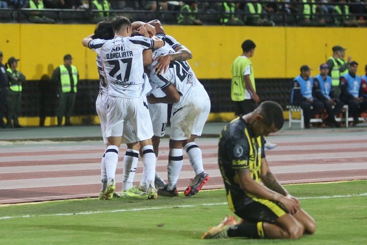 Central Córdoba ganó en Venezuela y quedó a un paso de los octavos de la Libertadores
