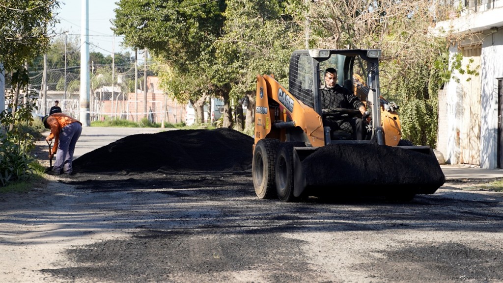 Merlo: avanzan las obras de repavimentación en la calle Arribeños