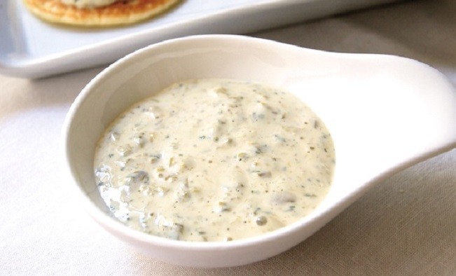 Salsa tártara casera: cómo hacerla cremosa y con el equilibrio justo